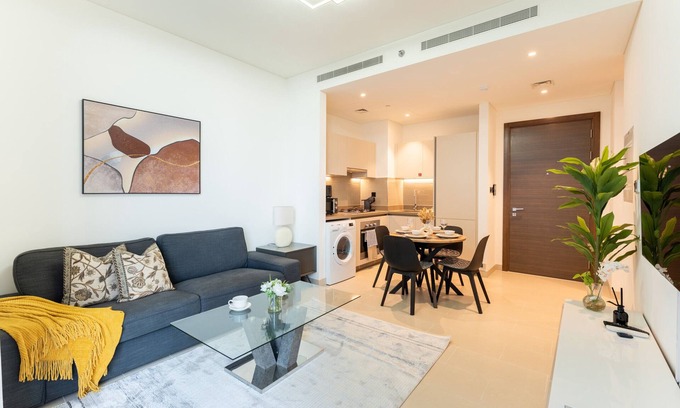 Dubai Apartment | Beautiful 1 Bed in Sobha Creek Vista