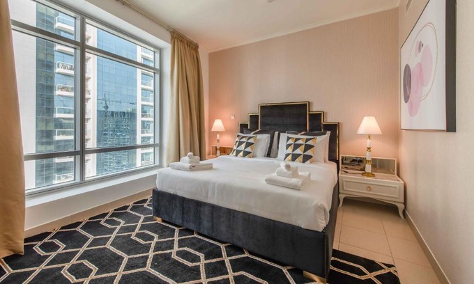 Downtown Dubai Apartment | BellaVista Burj Views Tower Opposite Dubai Mall
