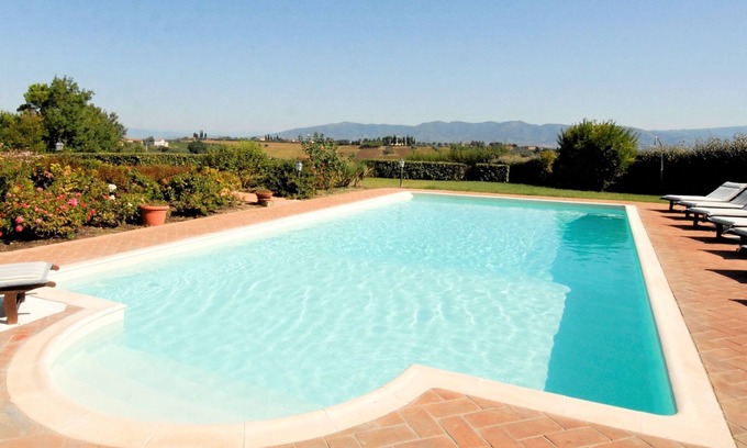 Le Piazze Villa | Belvilla by OYO Michelangelo