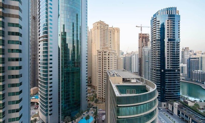 Dubai Marina Apartment | Bright and Spacious 1BR in the Heart of JBR!
