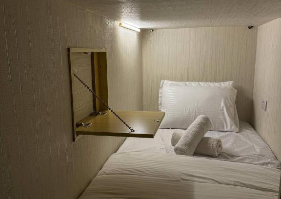 Business Bay Hotel | Capsule Hostel Room in Business Bay Near Downtown