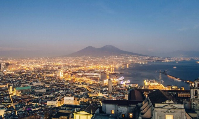 Naples City Centre Apartment | Casa D'amore Luxury is located in the heart of Naples.