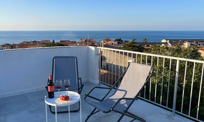 Santa Domenica Apartment | Casa Stromboli a due passi dalla stupenda Tropea