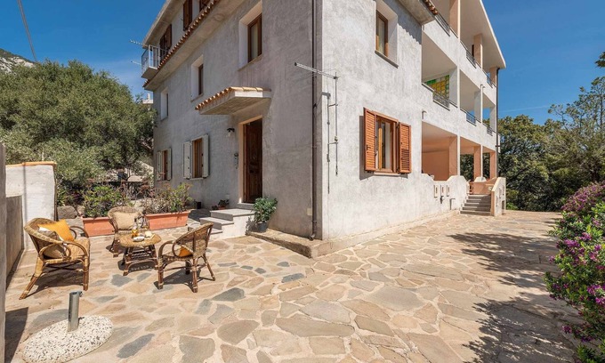 Cala Gonone Apartment | COLLODI HOUSE: convenient to the beach and main services