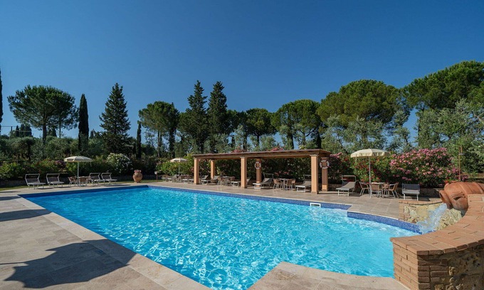 Peccioli Apartment | Cosy apartment for 4 guests with WIFI, pool, A/C, TV, pets allowed and panoramic view