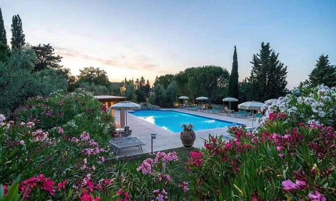 Peccioli Apartment | Cosy apartment for 4 guests with WIFI, pool, A/C, TV, pets allowed and panoramic view