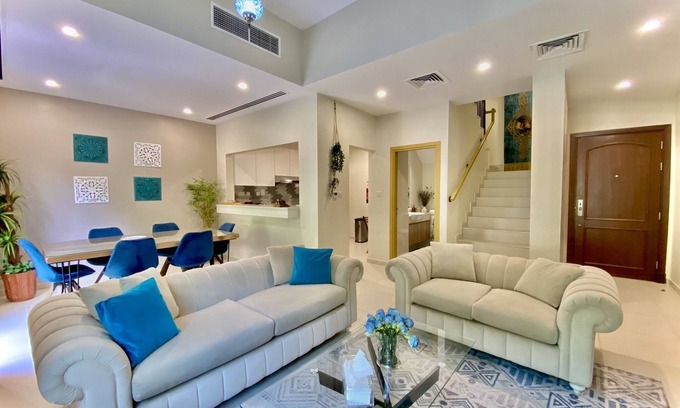 Dubai Villa | Dubai Family Bliss: 3-Bed Gem!