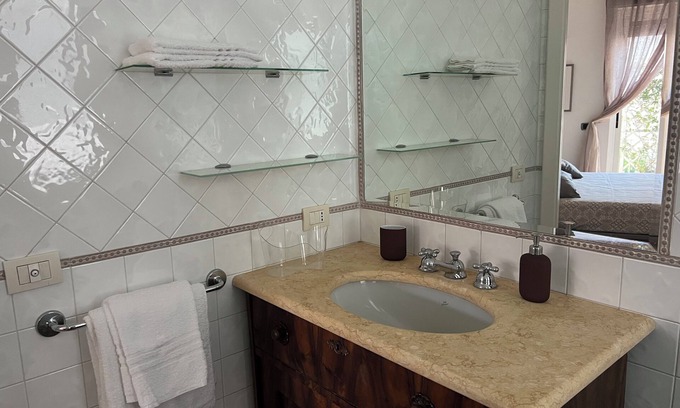 Mergellina Apartment | Elegant Apartment in Naples, Posillipo, with reserved parking space