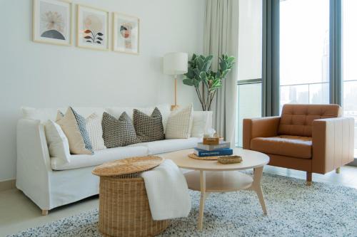 Bur Dubai Apartment | Elite Escape Holiday Home - 2 BHK Getaway with Burj Khalifa View and Dubai Mall Access - 1504