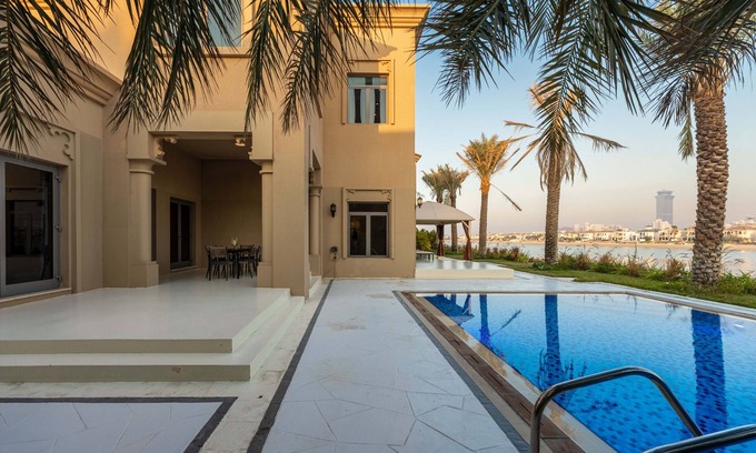Palm Jumeirah Villa | Exclusive Villa w/Private Pool, Garden & Beach