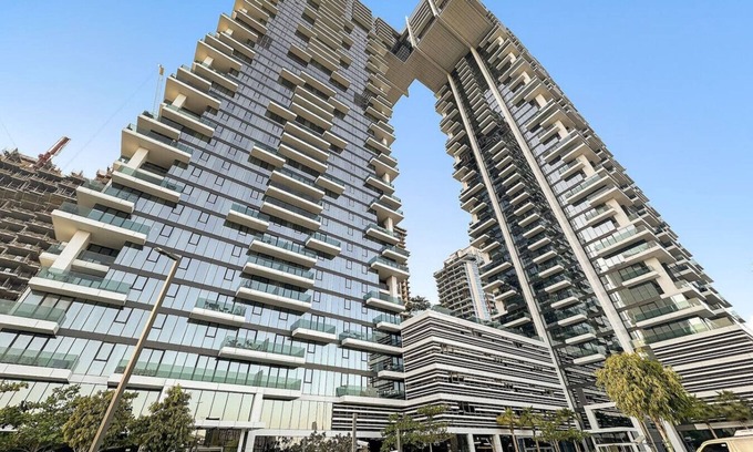 Bur Dubai Apartment | FIRST CLASS | 2BR | Panoramic Views of Dubai Frame