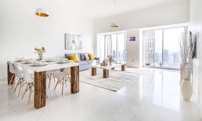 Dubai Marina Apartment | Frank Porter - Cayan Tower