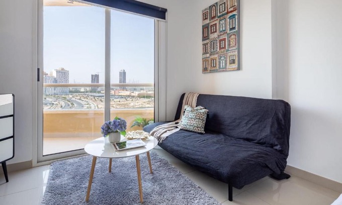Dubai Production City Apartment | Frank Porter - Lakeside