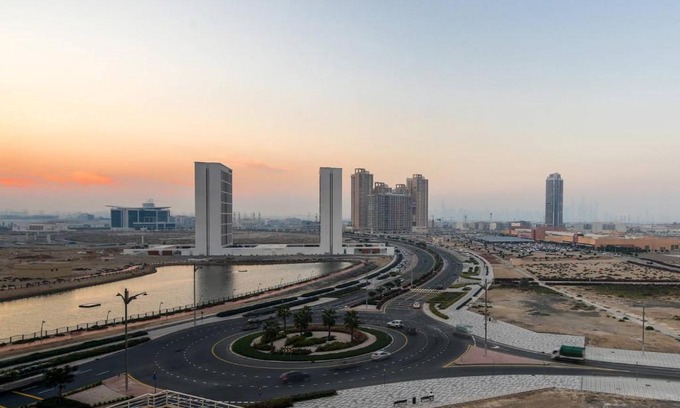 Dubai Production City Apartment | Frank Porter - Lakeside