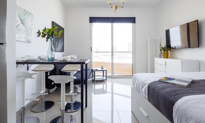 Dubai Production City Apartment | Frank Porter - Lakeside