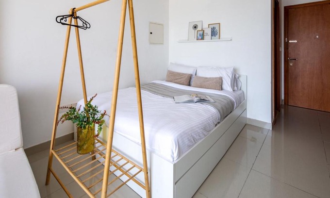 Dubai Production City Apartment | Frank Porter - Lakeside