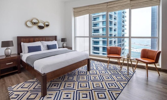 Dubai Marina Apartment | Frank Porter - Torch