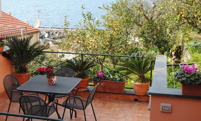 Massa Lubrense Apartment | Holiday home "Al Porto"