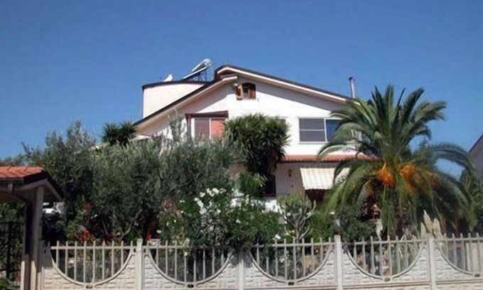 Montepaone Lido House | Holiday house Montepaone for 1 - 6 persons with 3 bedrooms - Holiday home