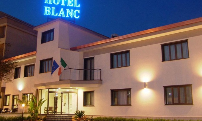 Casoria Hotel | Hotel Blanc