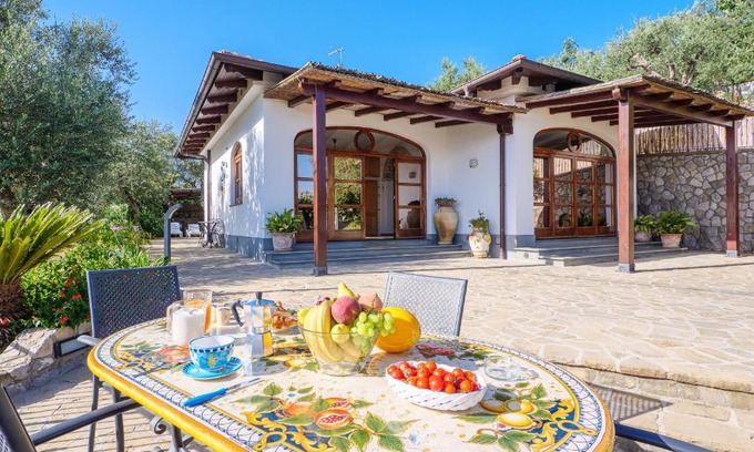 Schiazzano House | IL TULIPANO - sea view, roof terrace & sunset in villa