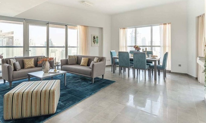 Dubai Marina Apartment | Impressive 2BR Apt with Mesmerizing Marina Views!
