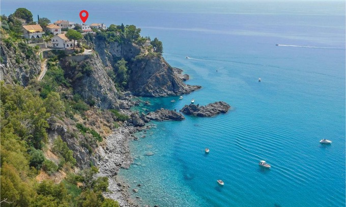 Santa Maria del Mare Torrazzo House | 300 m² House ∙ 5 bedrooms ∙ 11 guests