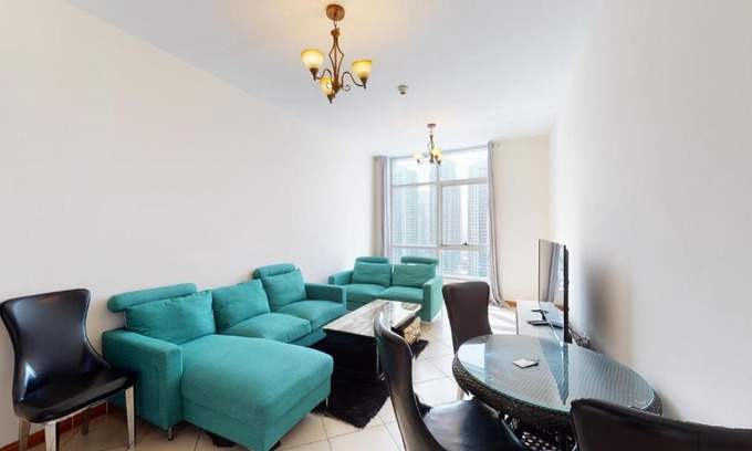 Dubai Marina Apartment | Key View - Marina Diamond 4