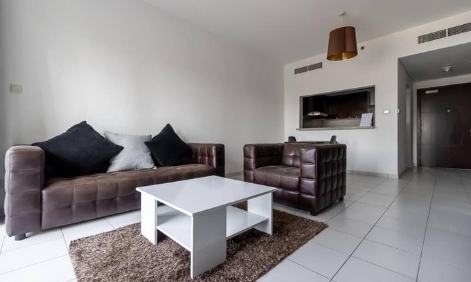 Dubai Marina Apartment | Key View - Marina Tower