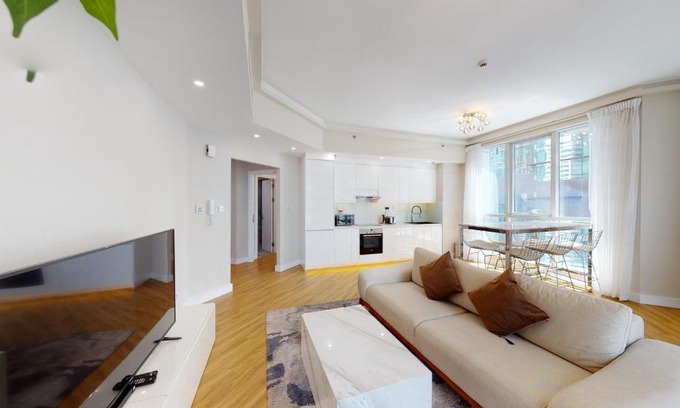Dubai Marina Apartment | Key View - Torch Tower