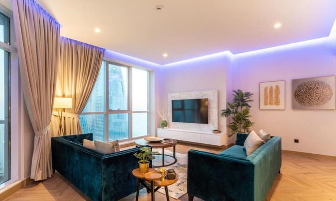 Dubai Marina Apartment | Key View - Torch Tower