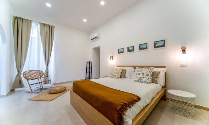 Naples City Centre Apartment | La Cupoletta Apartment - Naples Center