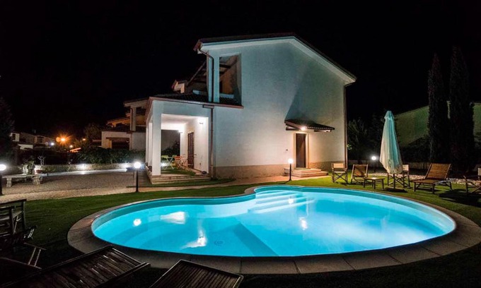 Crotone Villa | La Villa Exclusive B&B
