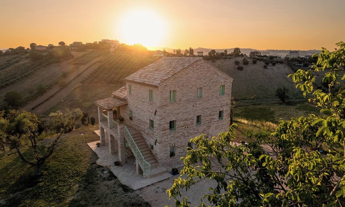 Grottazzolina House | Lavender apartment located at a farmhouse surrounded by nature