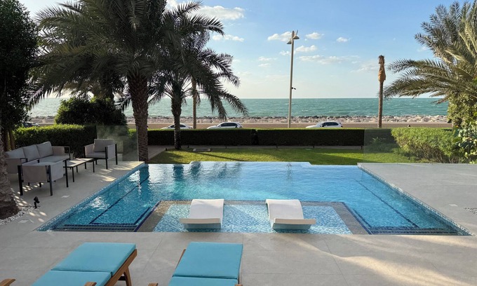 Palm Jumeirah Villa | Luxe 5-BR Villa with Private Pool in Palm Jumeirah