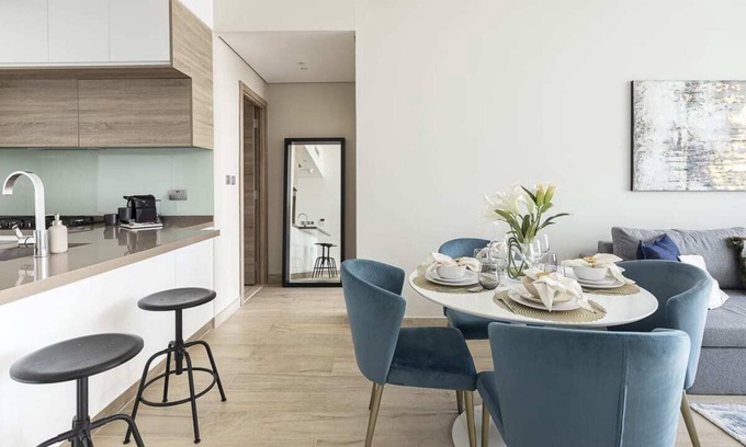 Dubai Marina Apartment | Luxurious 1BR Apartment In Dubai Marina