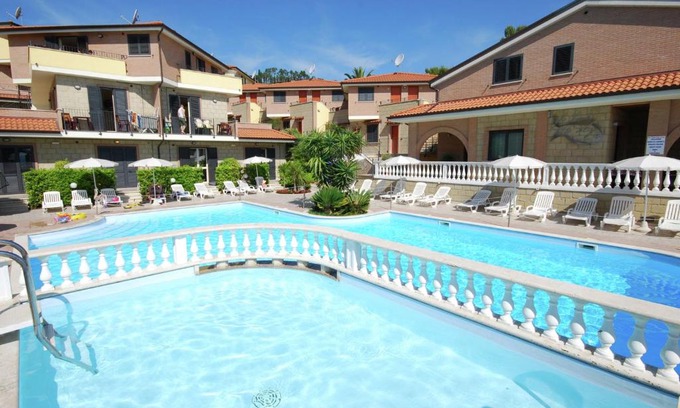 Tortoreto House | Luxurious Holiday Home in Tortoreto with Pool