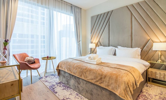 Al Sufouh 2 Apartment | Luxury 2 Br Apartment High Floor Sea View