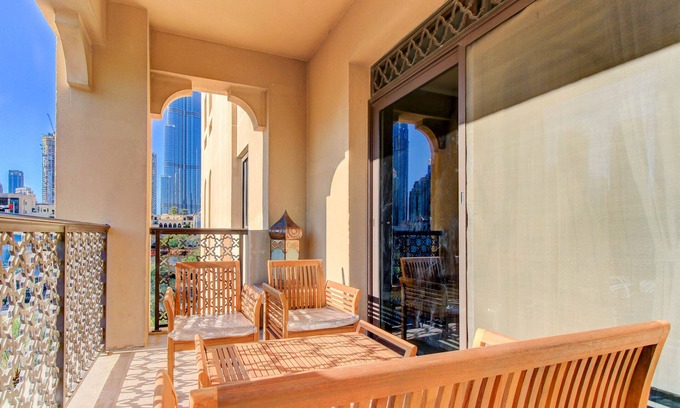 Downtown Dubai Apartment | Luxury 2bed |Opposite Dubai Mall |Full Burj View