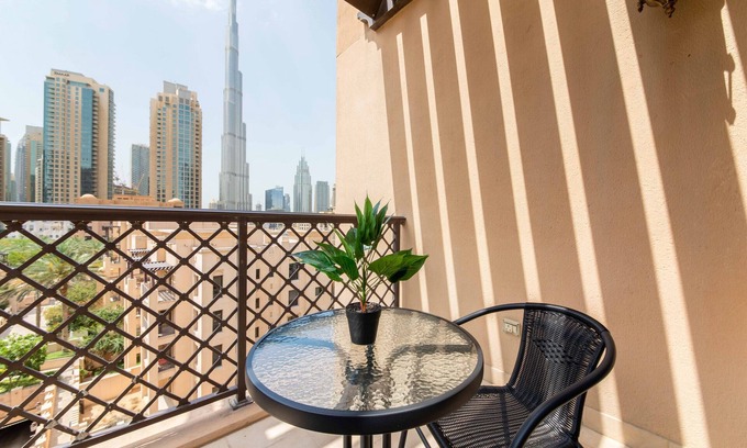 Downtown Dubai Apartment | Luxury Living Next to Dubai Mall & Burj Khalifa