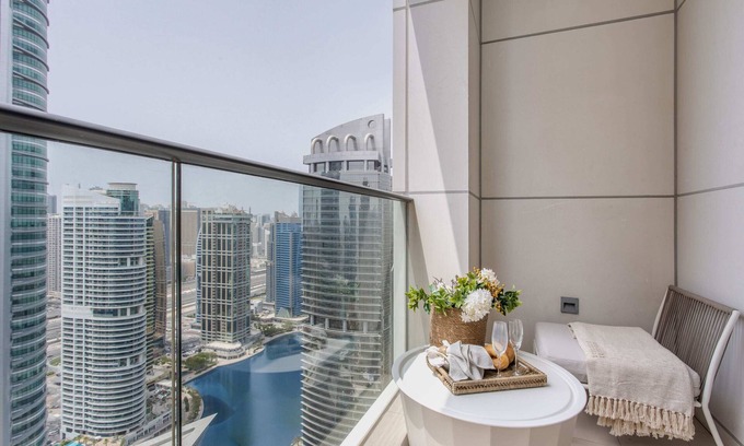 Jumeirah Lake Towers Apartment | Magnificent 2BR Apt w/Partial Lake views in JLT!