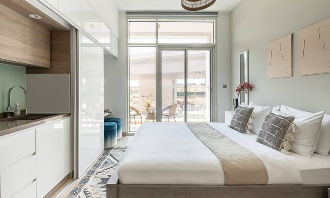 Dubai Marina Apartment | Minimalist Studio in the Heart of Dubai Marina!