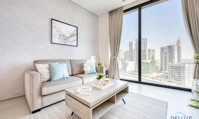 Dubai Marina Apartment | Modern 1BR Oasis in Prime Location, Book Now by Deluxe Holiday Homes