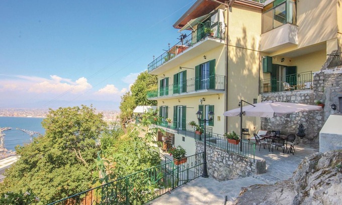 Castellammare di Stabia House | Nice home in C.mmare di Stabia -NA-