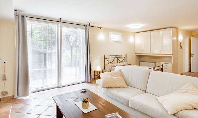 Montelaguardia Apartment | Oak House Lovely Studio with parking and fireplace