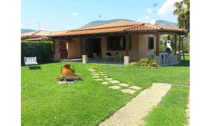 Fondi Villa | Olmy - Villa 550mt dal mare