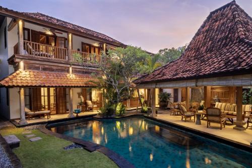 Laksmana Villa | Oost Indies - Luxury Joglo Villa Seminyak, Fully Staffed, Walk to Beach