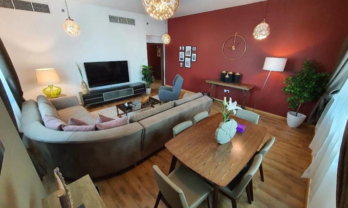 Dubai Apartment | OSKENA Vacation Homes - Marina Pinnacle Tiger