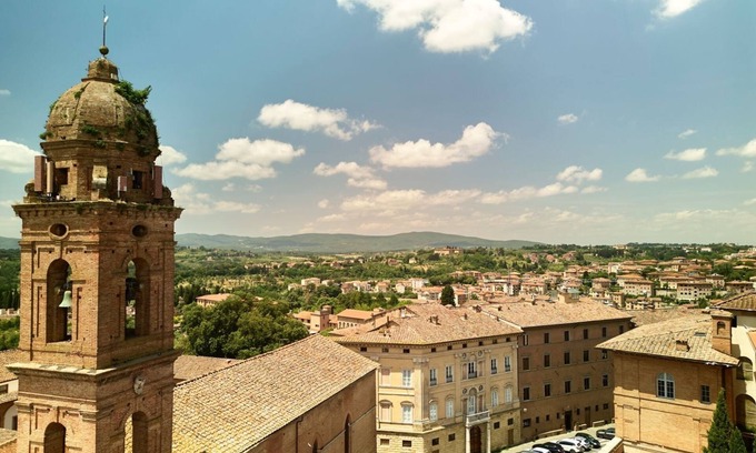Siena Historical Center Apartment | "Palazzo Incontri" penthouse historic center Siena