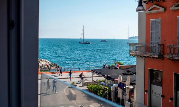 Chiaia Bed & Breakfast | Partenope Luxury Guest House